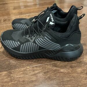 New black sneakers unisex size 39​